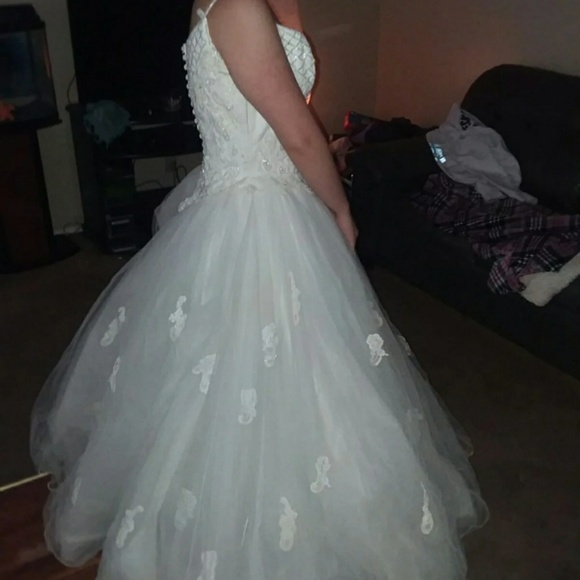 Mori Lee wedding dress! - Picture 2 of 8